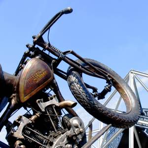 Harley_Davidson_-_Kath_Usitalo_300x300Web.jpg
