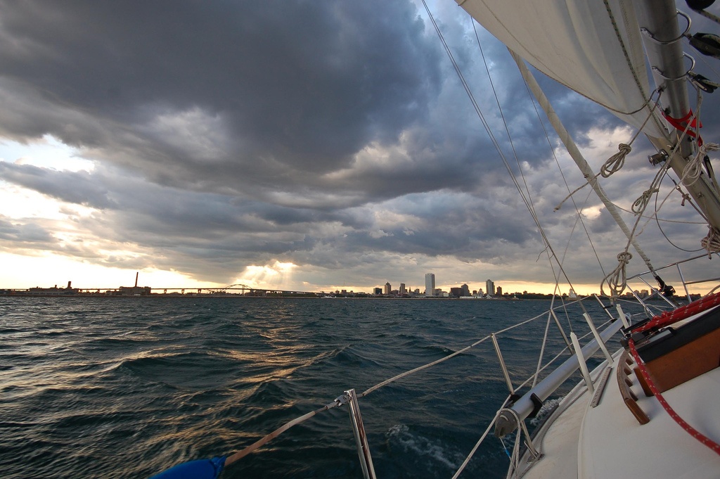 Lake_Michigan_-_Wikipedia.jpg